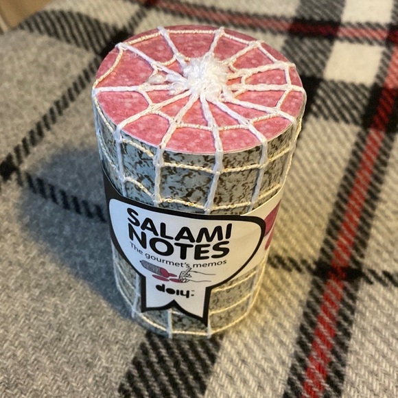 Salami Notes 1000 mini notes Note Pad - Picture 2 of 9